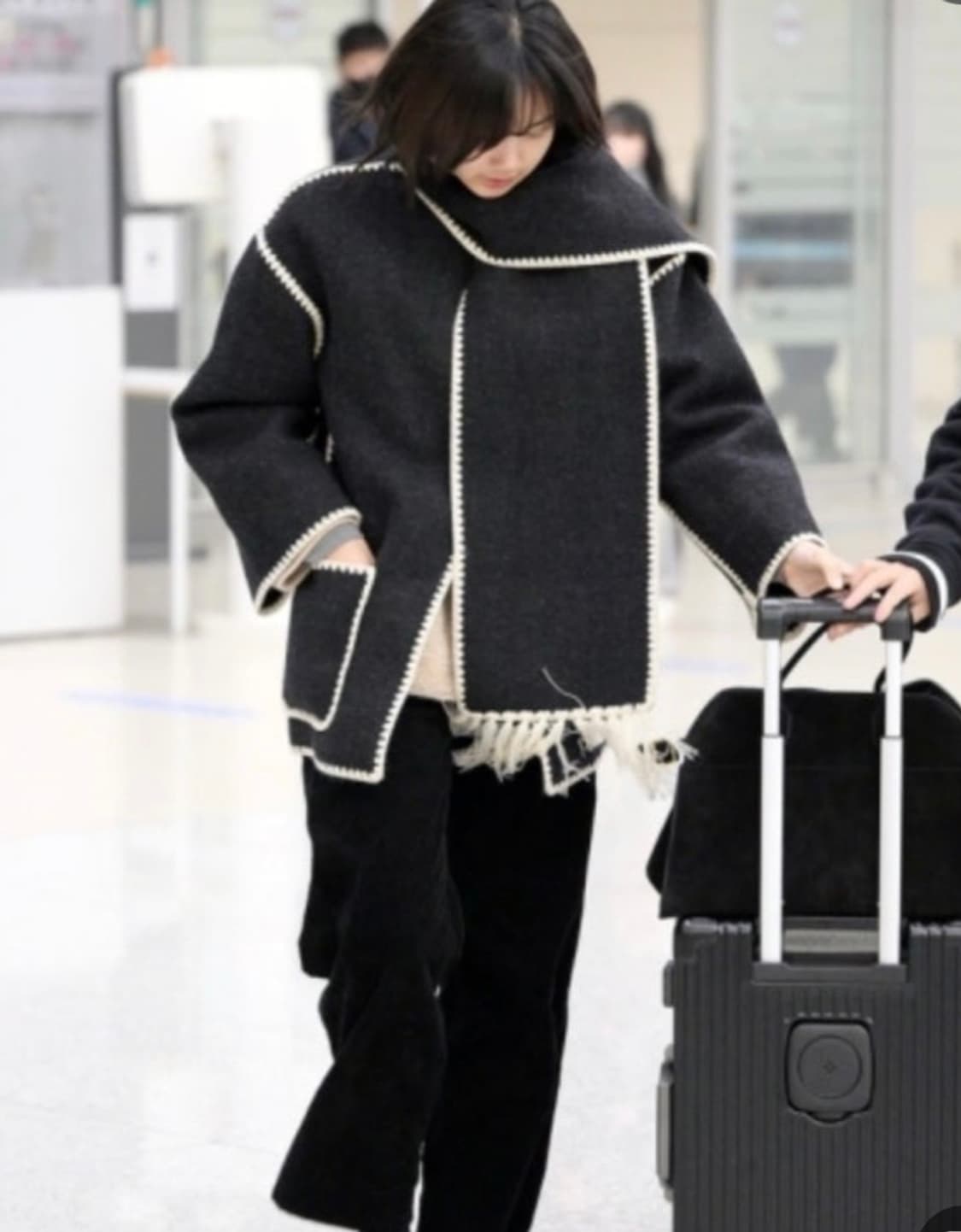 토템 앰브로이더드 스카프재킷 상품이미지3