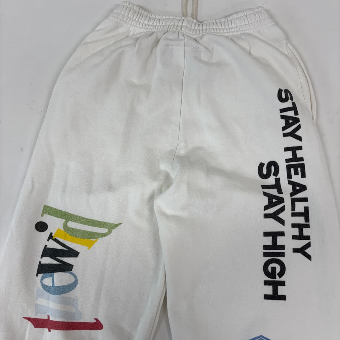 tuewid 트위드 타투 피그먼트 스웻 조거 팬츠 상품이미지5