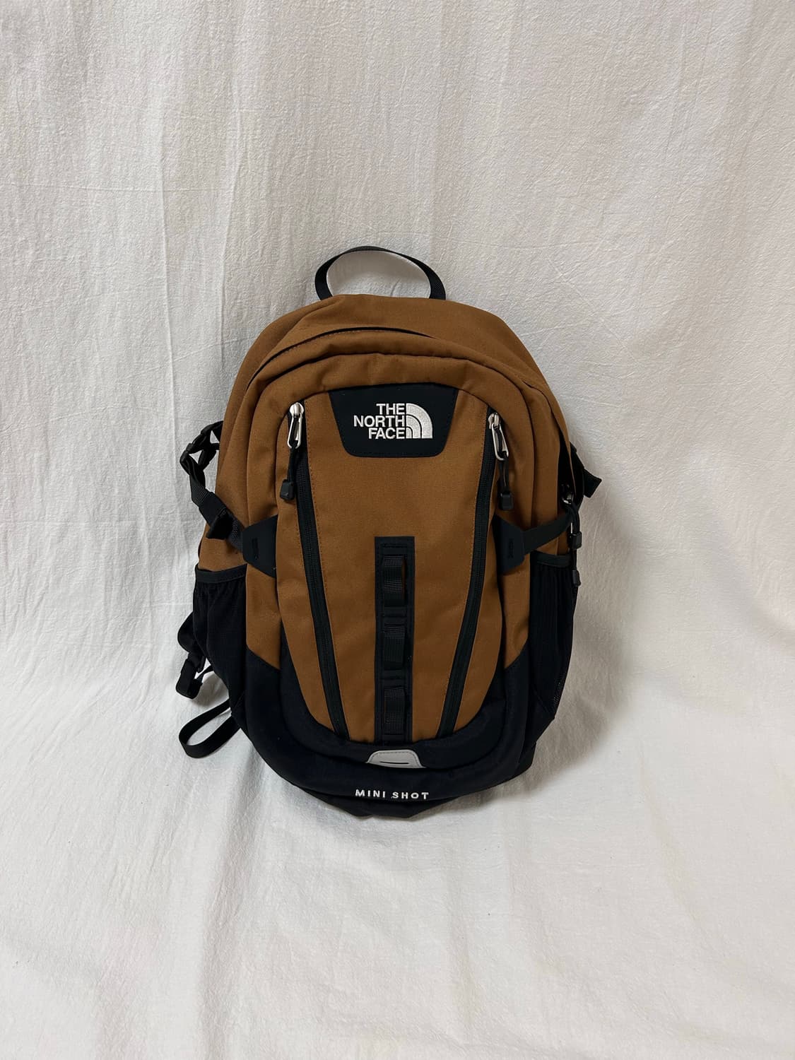 노스페이스 미니샷 백팩 브라운 상품이미지1