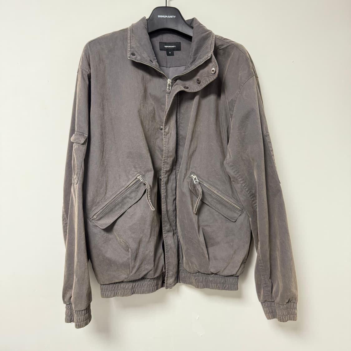 999휴머니티 어드밴처 블리치드 봄버자켓 페이디드 그레이 상품이미지1
