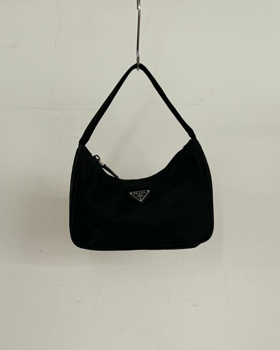 프라다 나일론 미니 호보백 상품이미지2