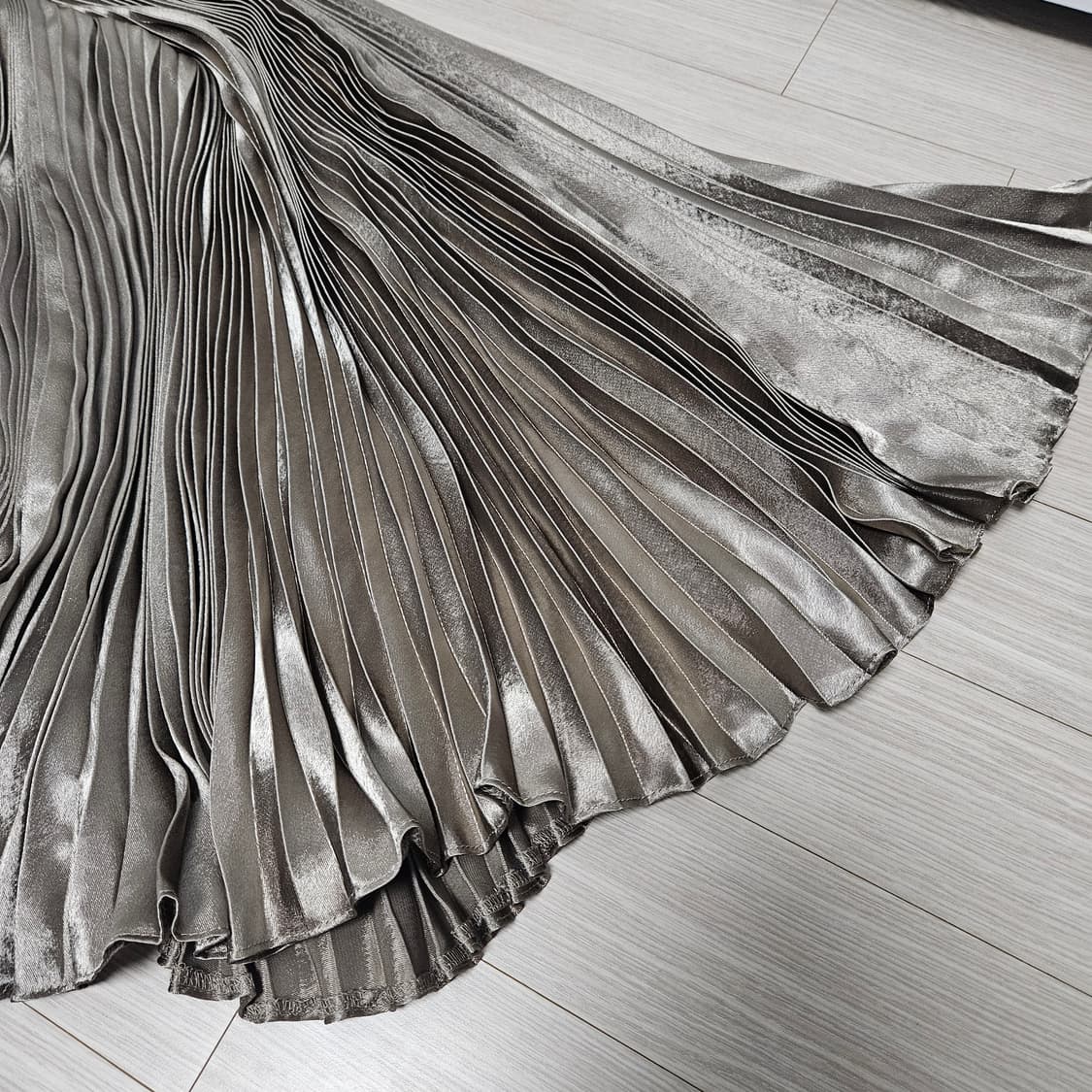 새틴st 스커트 골드 상품이미지3