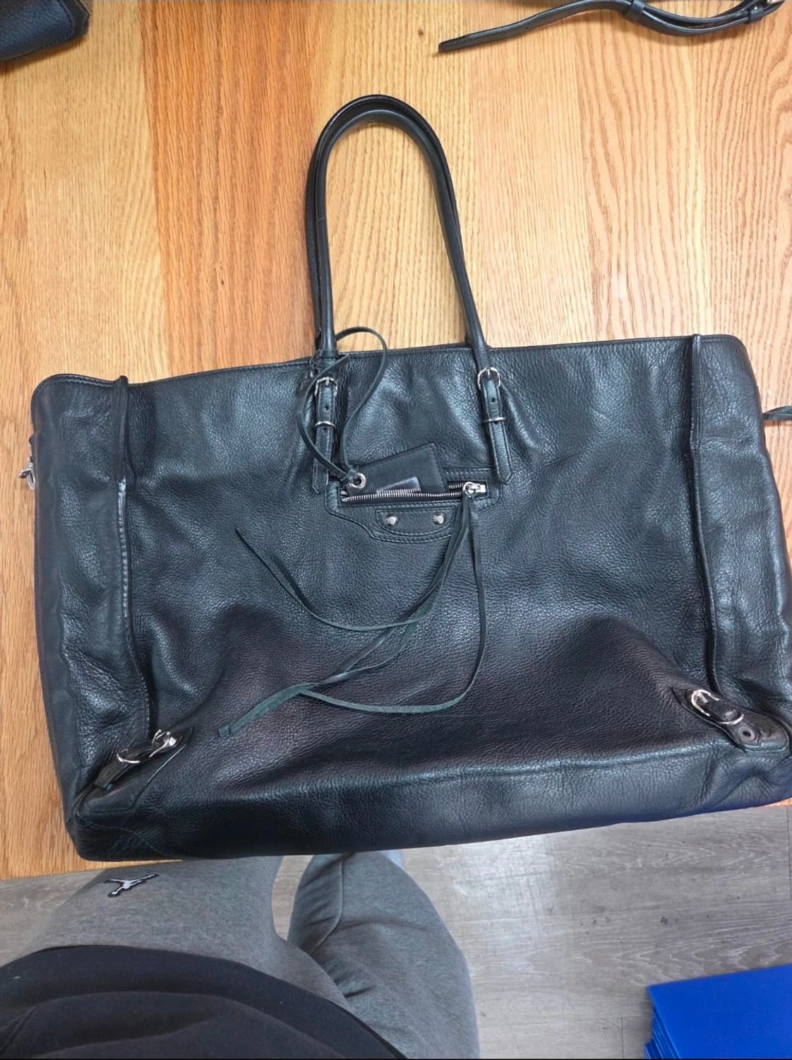 [2]발렌시아가 파피에르 A6 블랙 토트백 상품이미지1