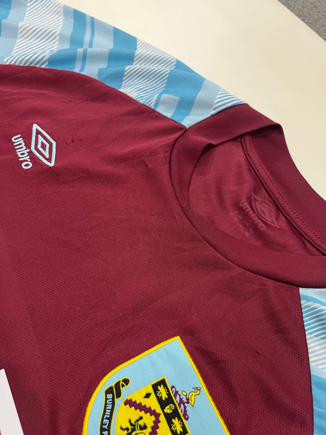 엄브로 21-22 번리 FC 홈 바우트 베호르스트 상품이미지7