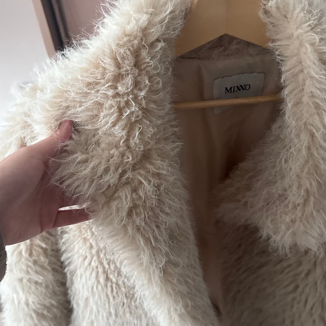 Mixxo 미쏘 베이지 퍼자켓 M (실착샷 O) 상품이미지2