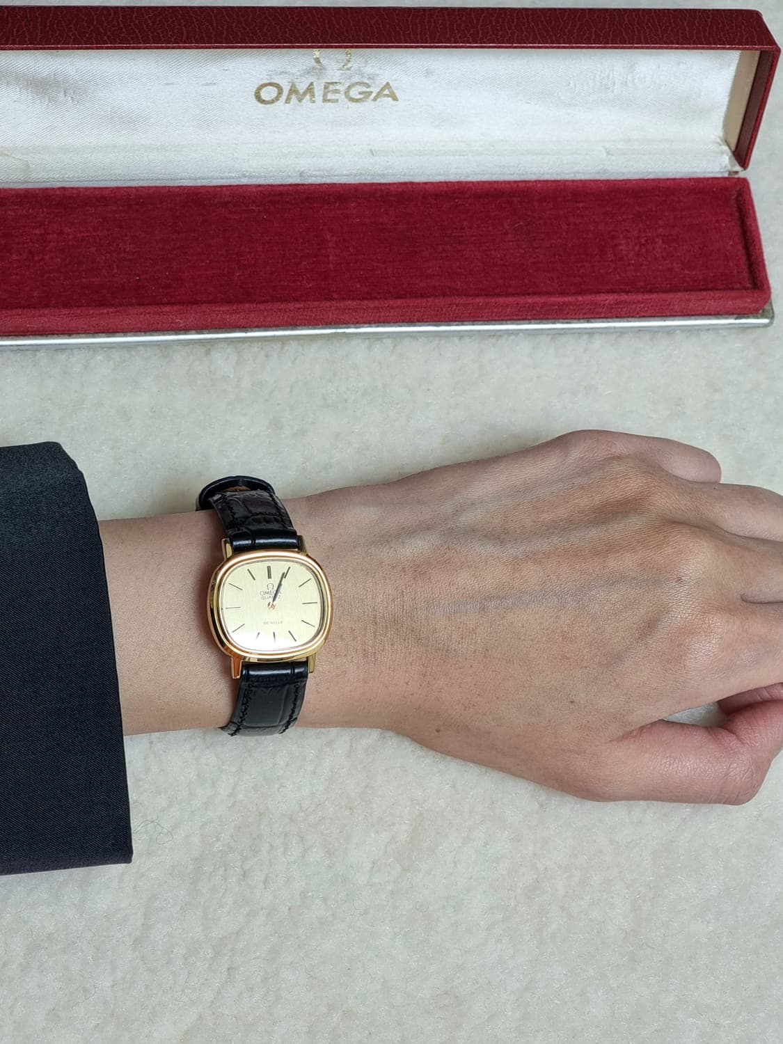 오메가 드빌 샴페인 골드 다이얼 쿼츠 여성시계 상품이미지6