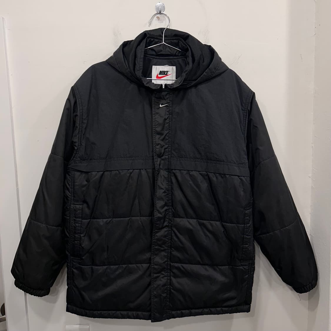 나이키 올드스쿨 터프다운 글로시 후드 패딩 상품이미지2