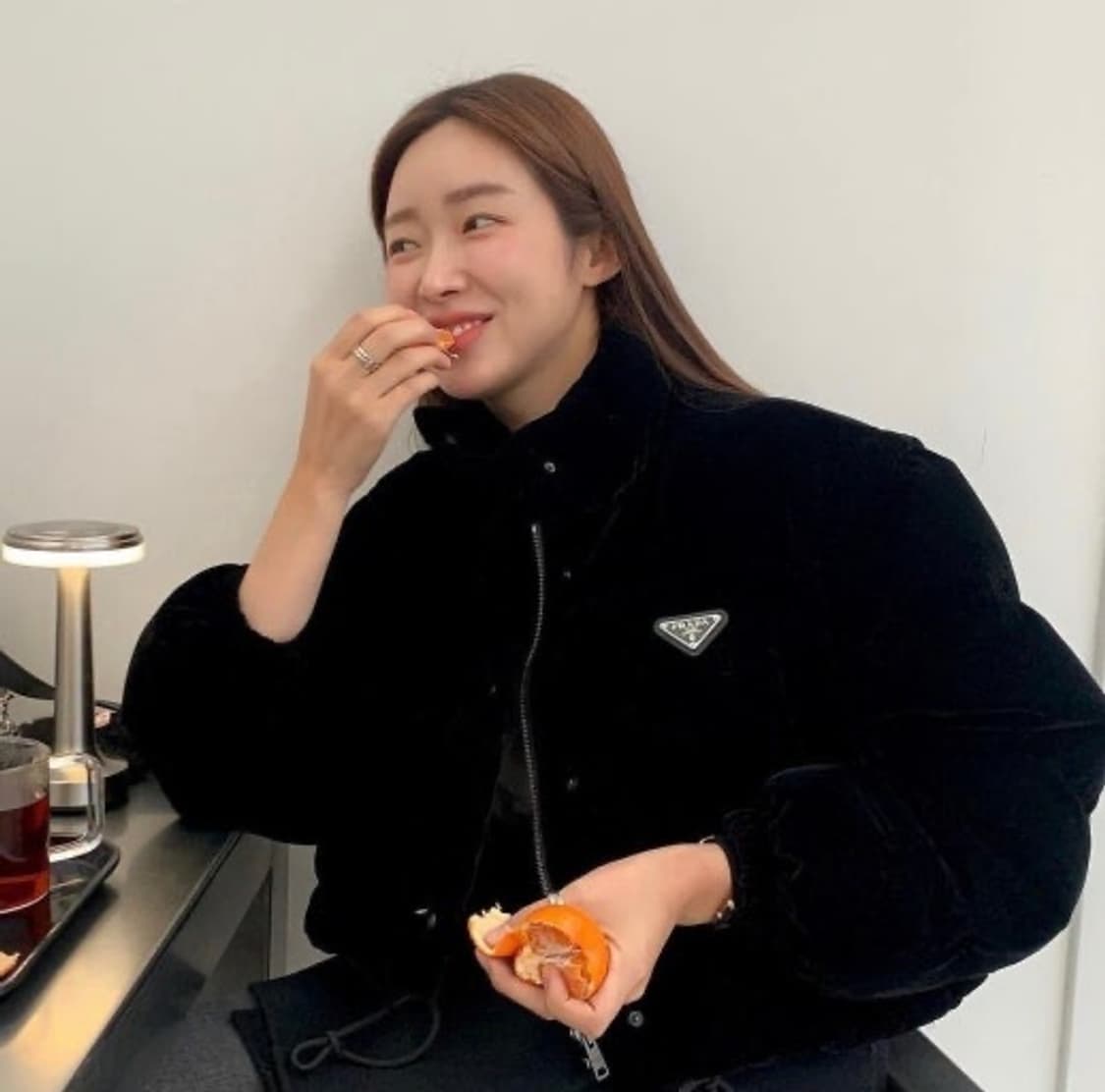 프라다 벨벳 패딩 38 (신세계 센텀 구매) 상품이미지5