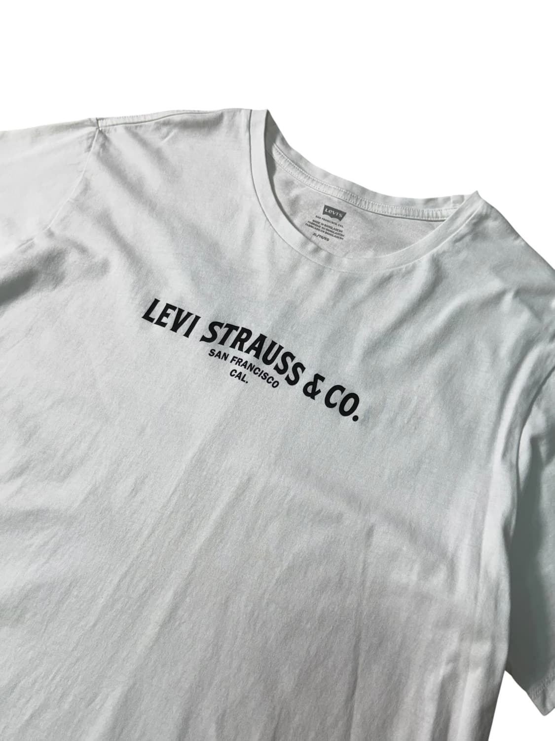 Levi’s 리바이스 투홀스 그래픽 반팔티 상품이미지2