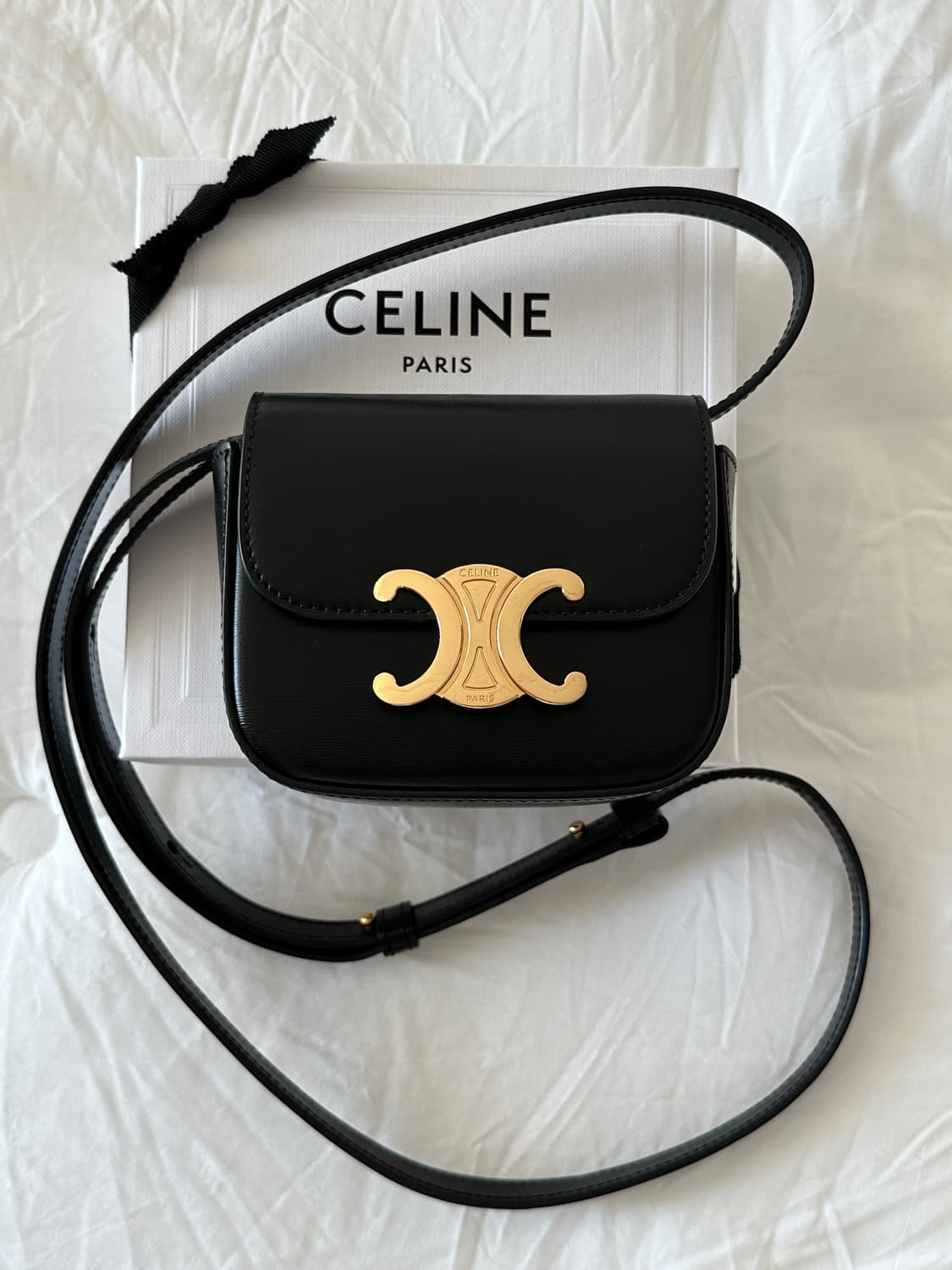 셀린느 미니 클로드 샤이니 카프 스킨 블랙 상품이미지2