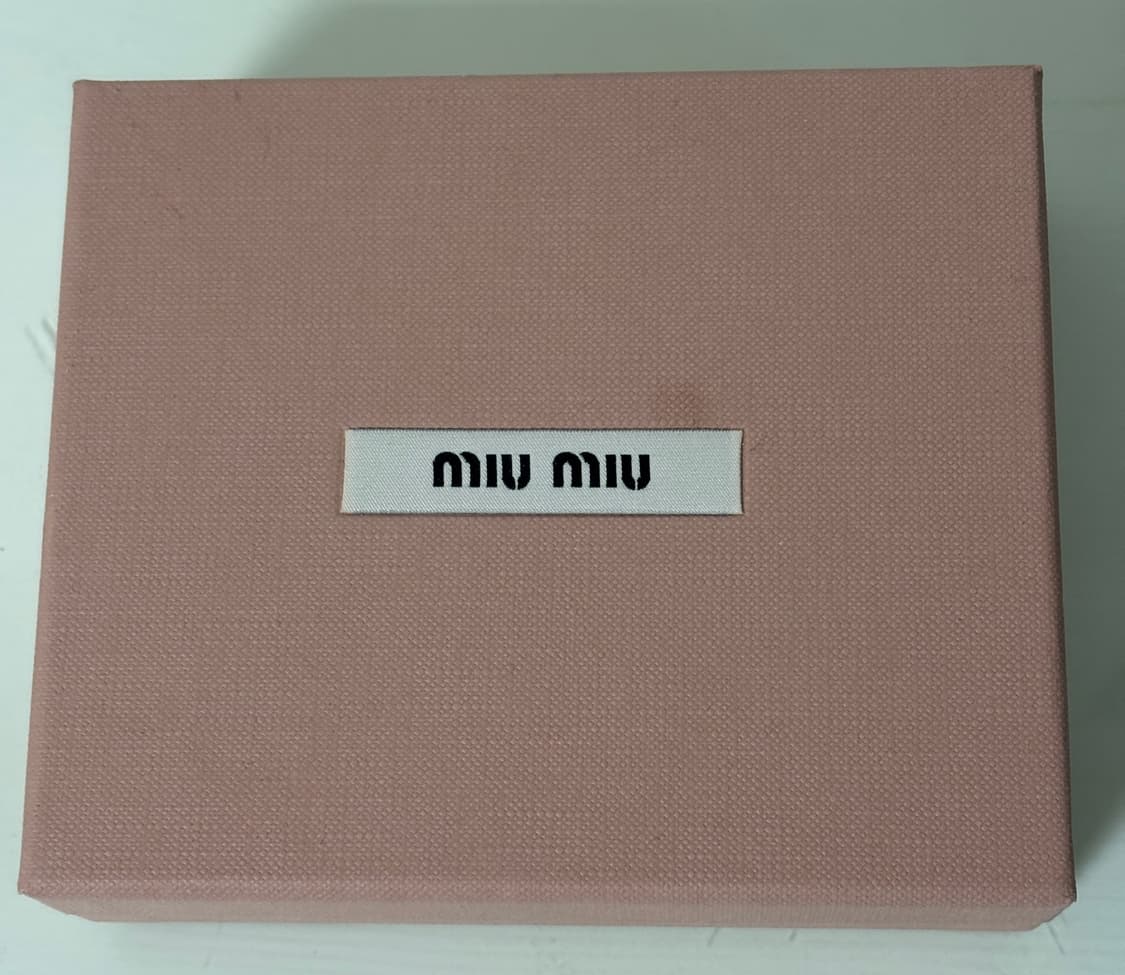 미우미우 카드지갑 진주(풀박스) 상품이미지7