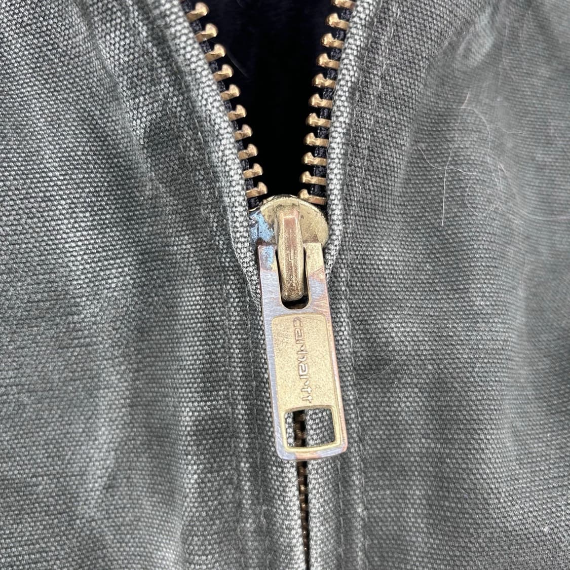 칼하트 J130 캔버스 자켓 모스 그린 상품이미지3