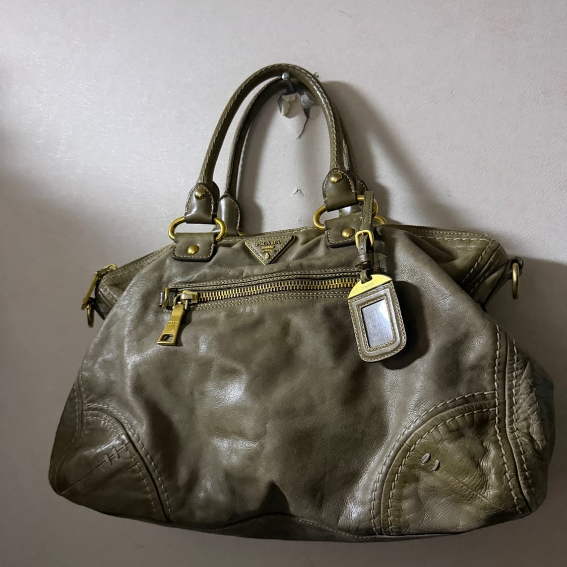 프라다 비텔로 샤인 빈티지 레더 토트백 상품이미지8