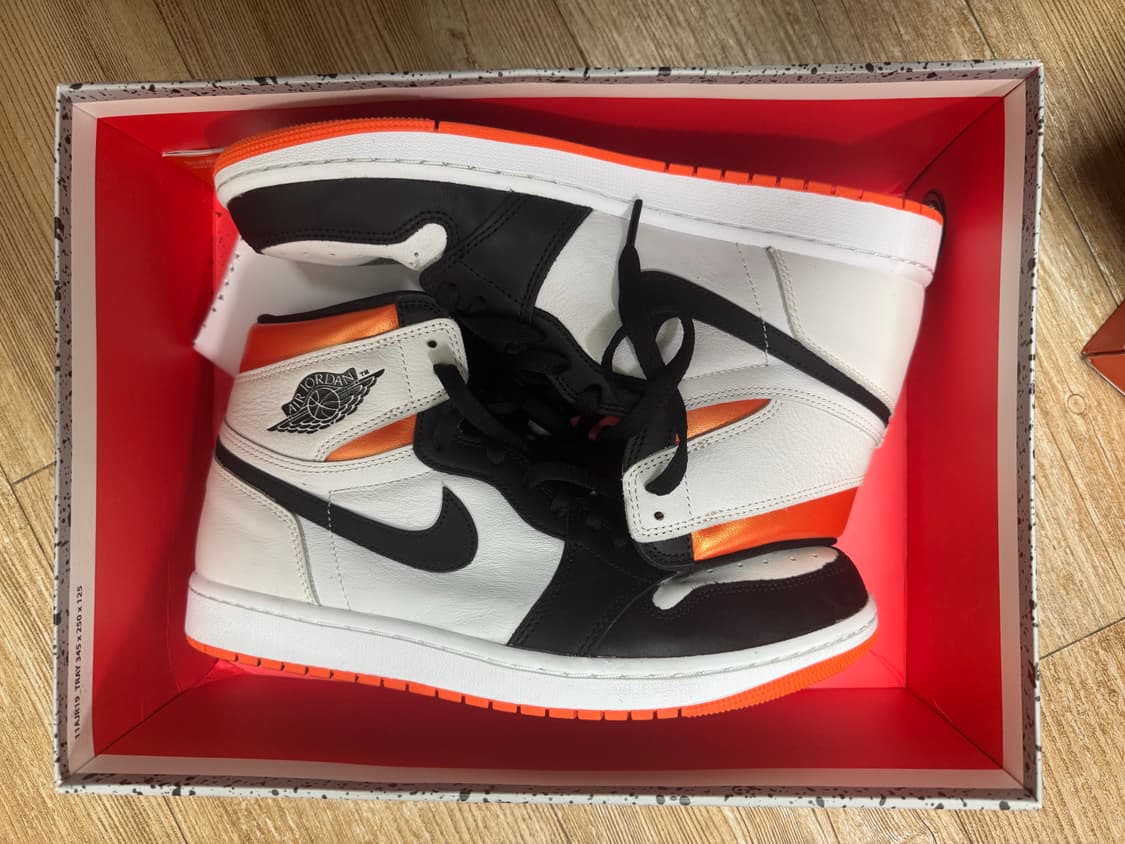 조던1 레트로 하이 og 일렉트로 오렌지 상품이미지1