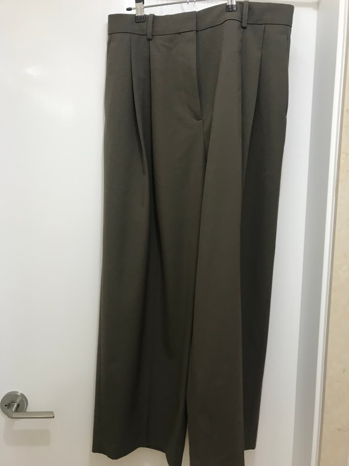 COS 릴랙스드 트윌 와이드 레그 트라우저 몰 40 상품이미지3