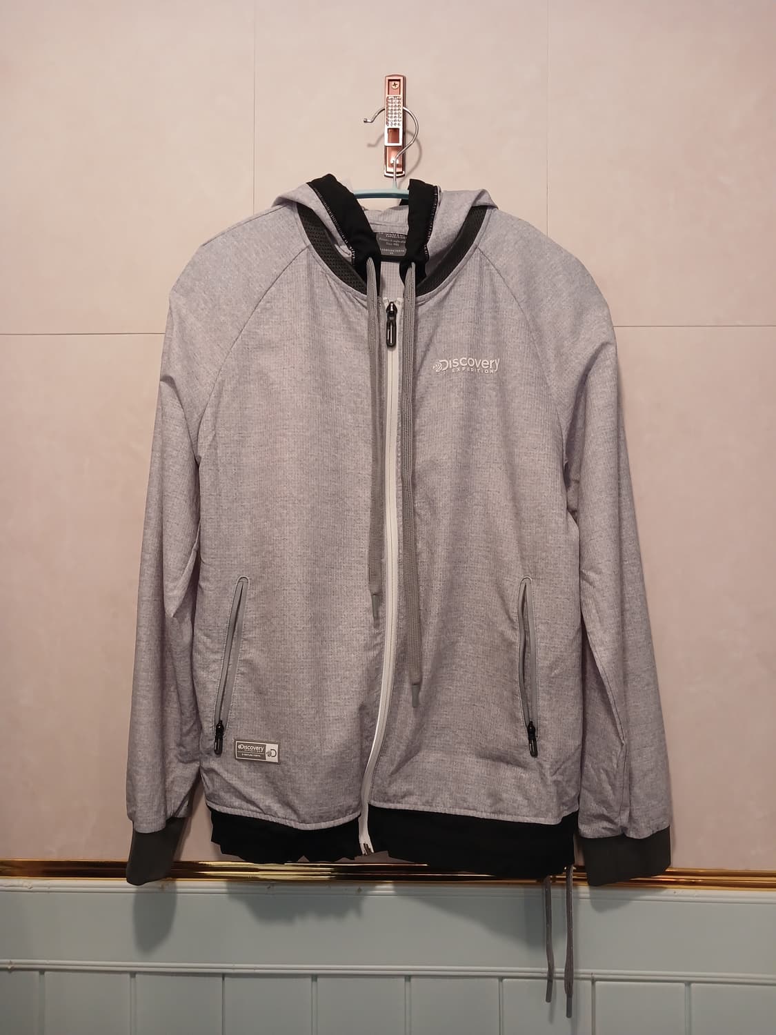 디스커버리 정품 여성 일체형 후드 점퍼 95 사이즈 상품이미지1