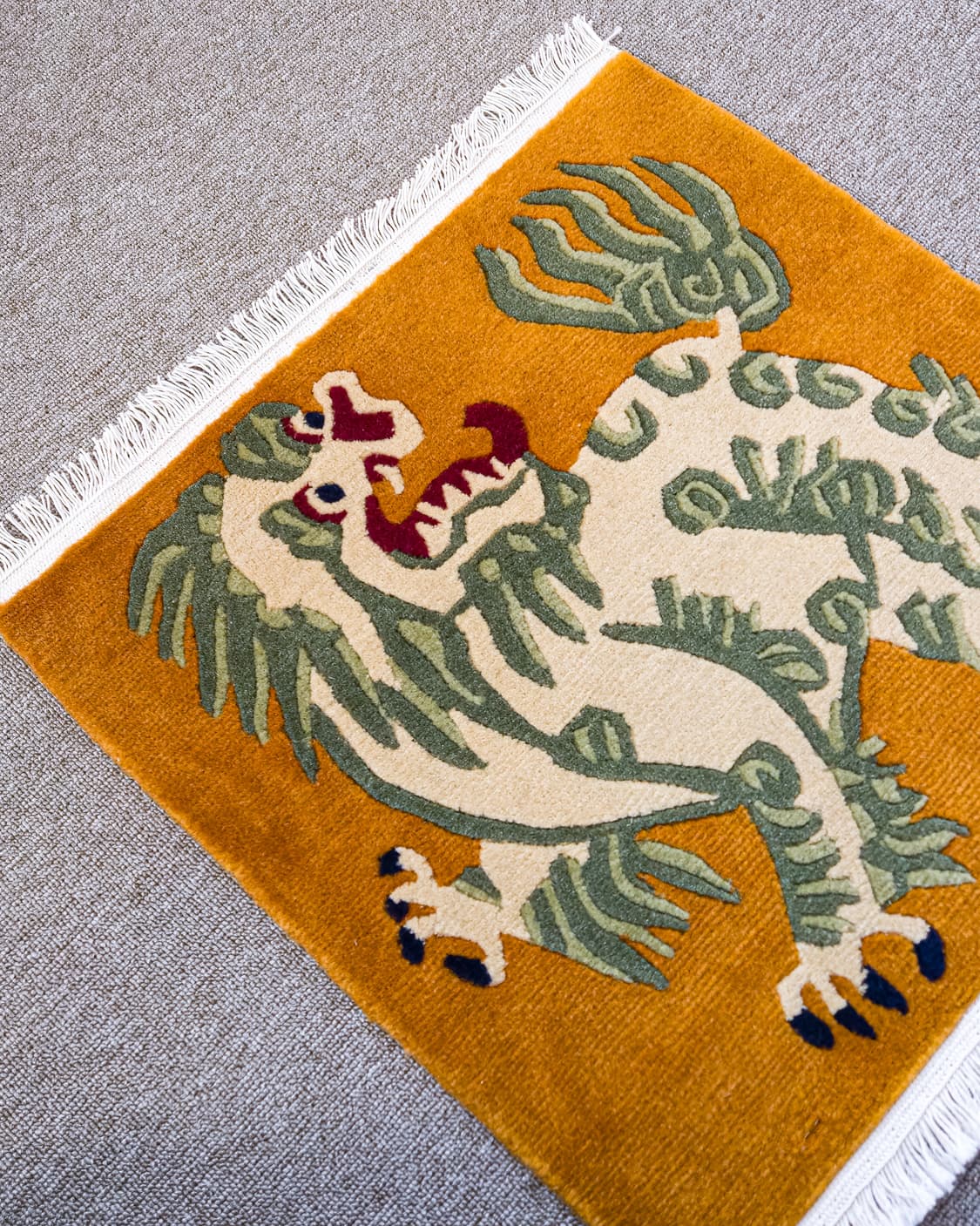 Senge Snow Lion Tibetan Rug 상품이미지4