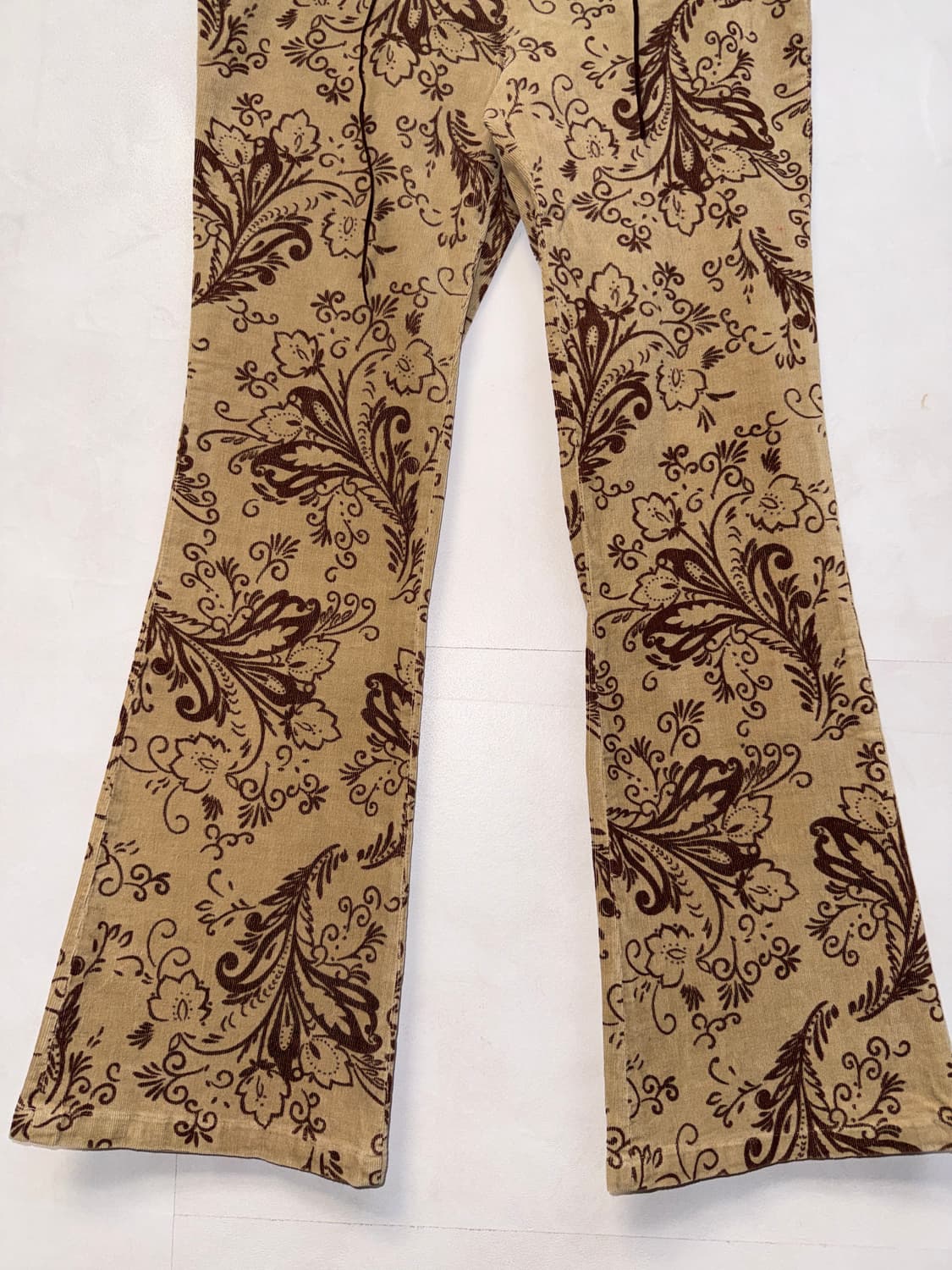 Beige oriental laceup corduroy 부츠컷팬츠 상품이미지3