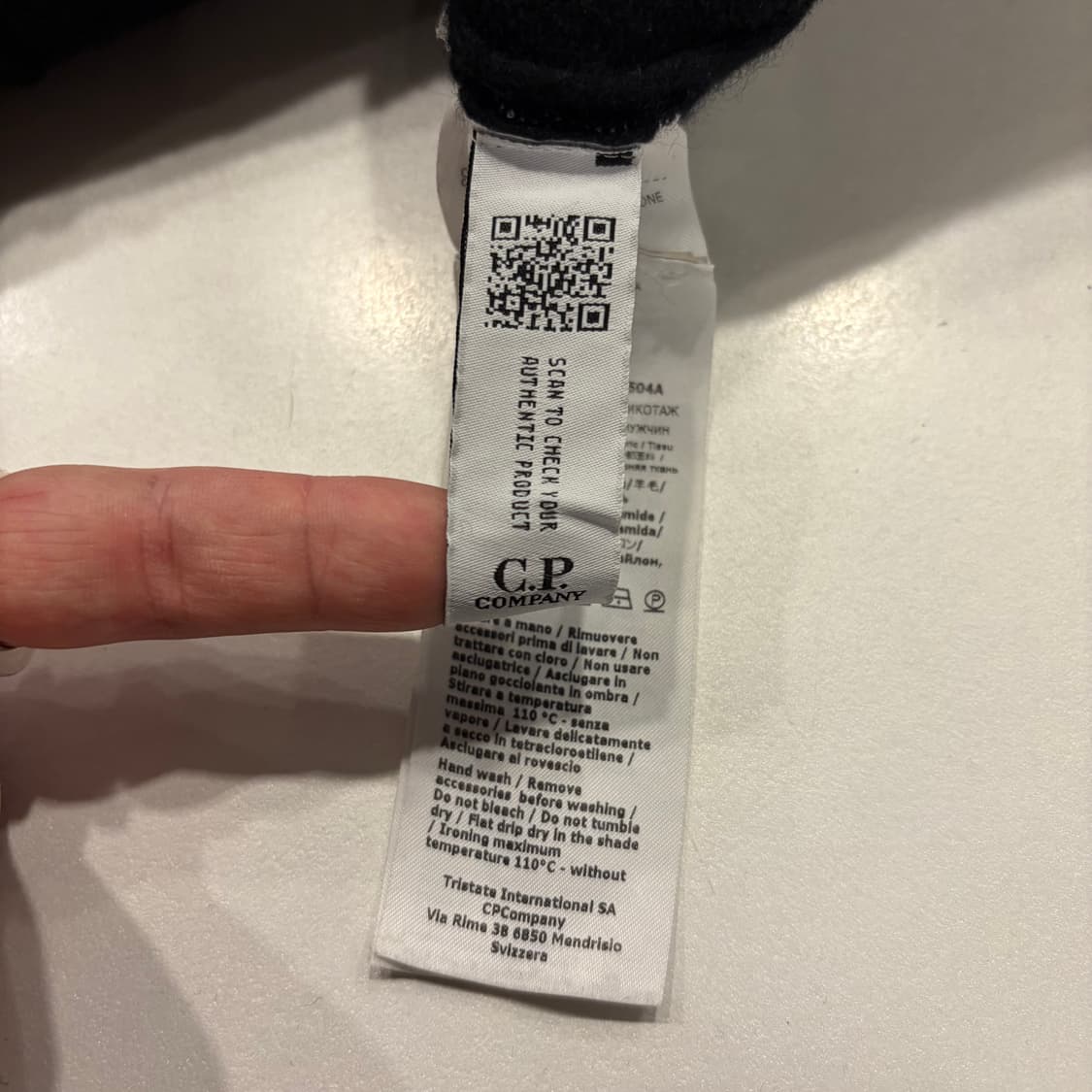 [48] C.P. 컴퍼니 울 레귤러 블랙 니트 집업 가디건 B376 상품이미지9