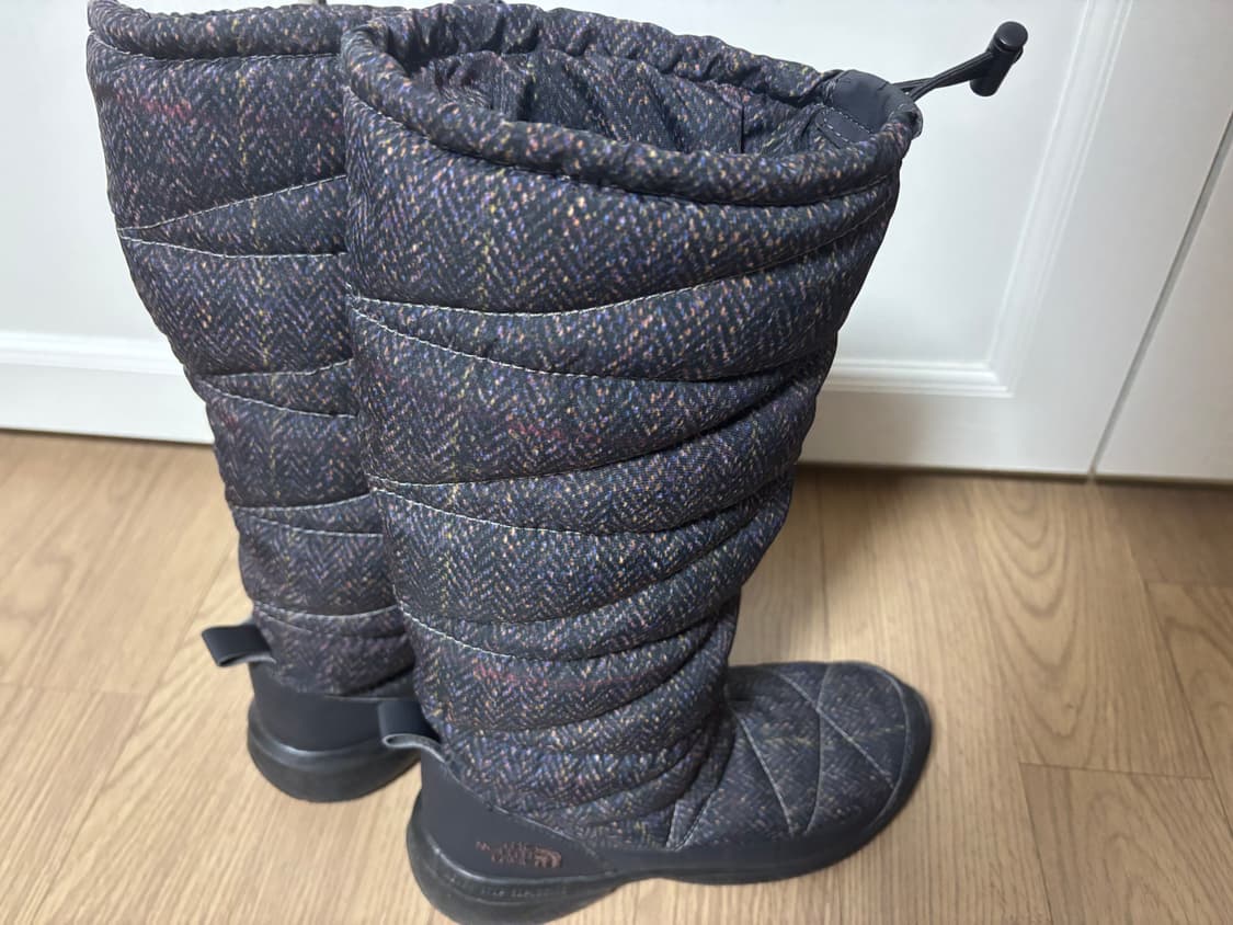 상태최상 노스페이스 패딩부츠 230 톨사이즈 상품이미지3