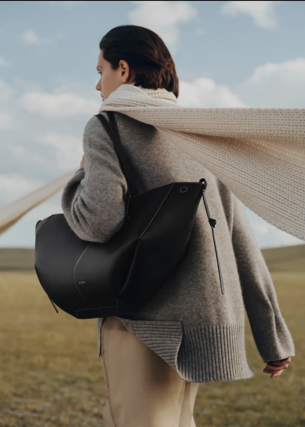 Polne(폴렌느) - Cyme 블랙 베이지 스티치 백 상품이미지2