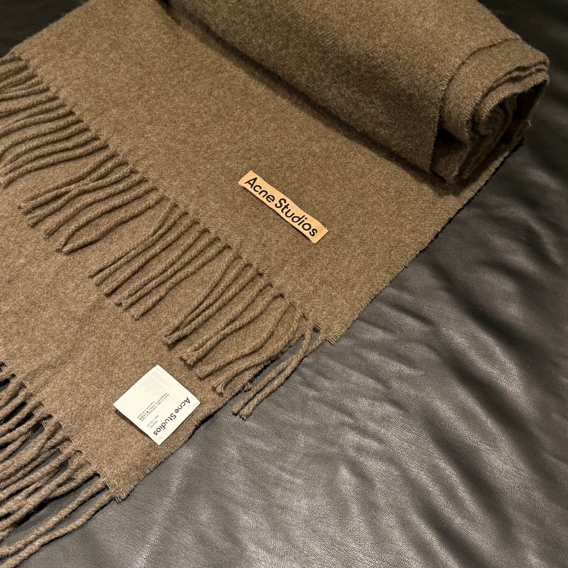 아크네 스튜디오 울 숄 머플러 브라운 상품이미지2