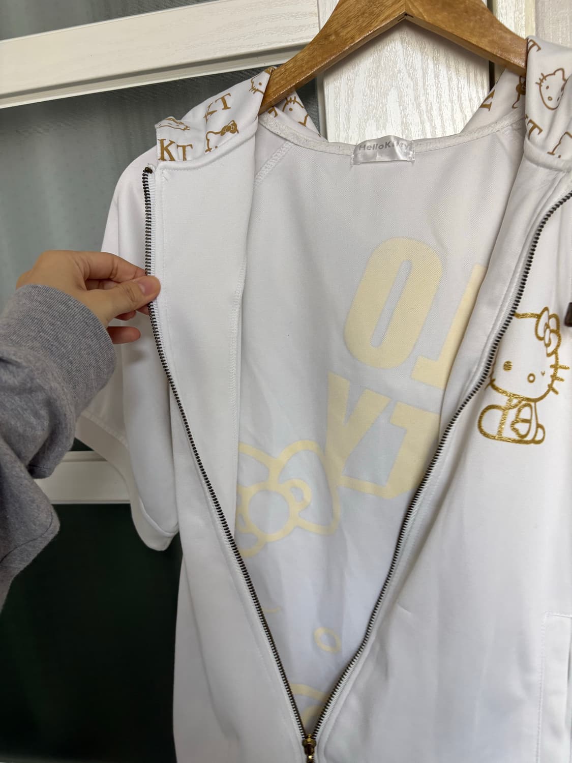 키티 골드 반소매 후드집업 상품이미지5