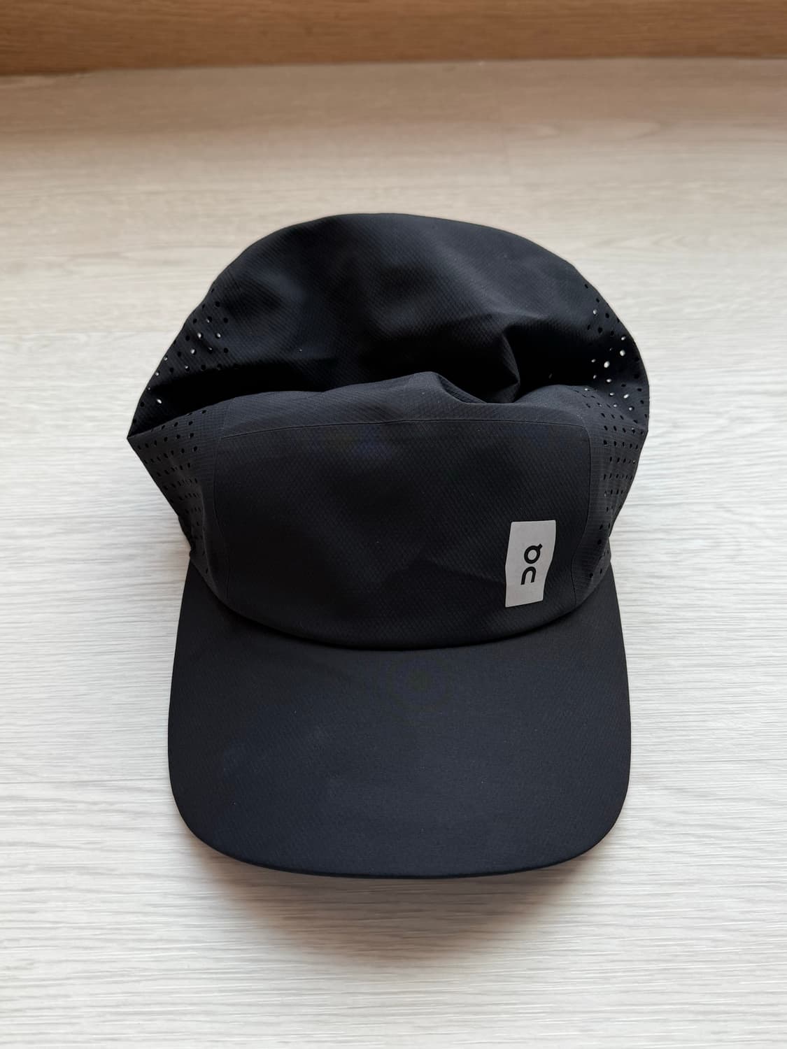 온 러닝 라이트웨이트 캡 블랙 상품이미지1