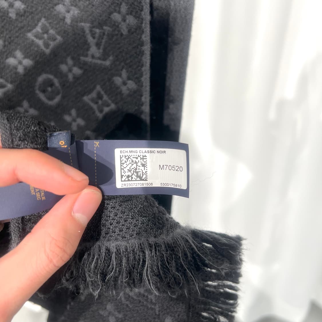 루이비통 모노그램 머플러 블랙
새상품급 상품이미지4