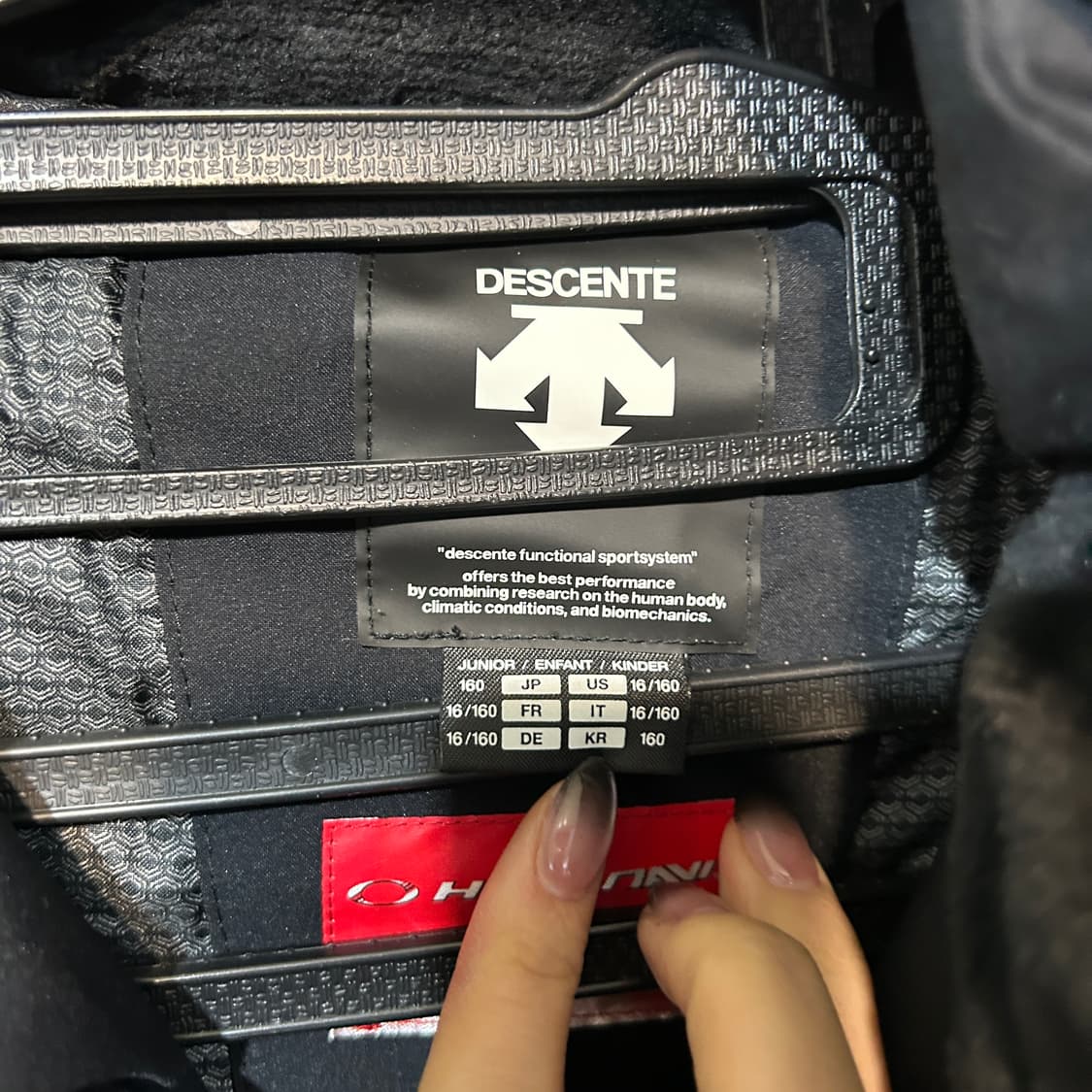 데상트 스위스 스키팀 롱패딩 남녀공용 상품이미지2