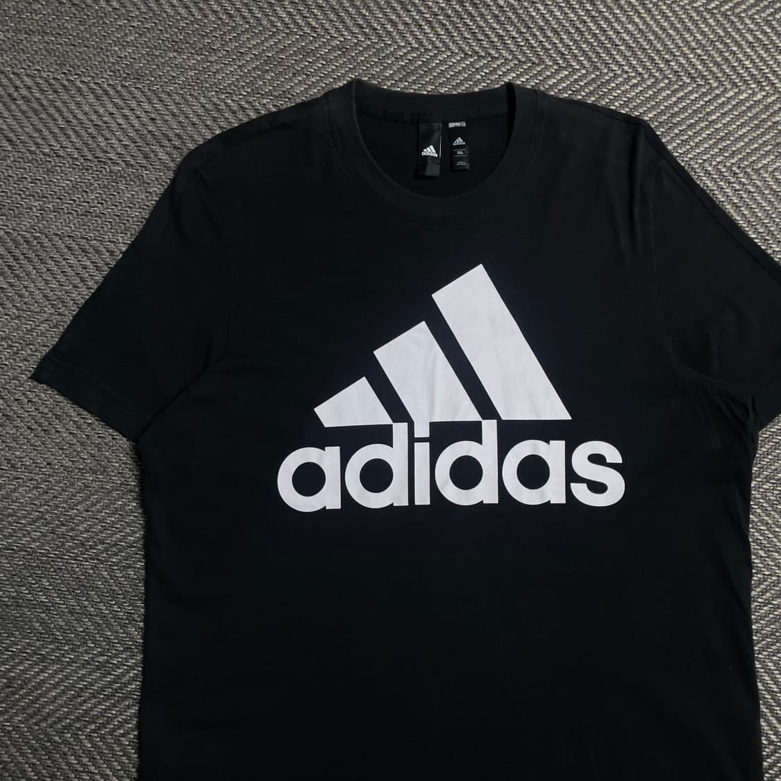 아디다스 에센셜 빅로고 반팔 티셔츠 블랙o 5401 상품이미지3