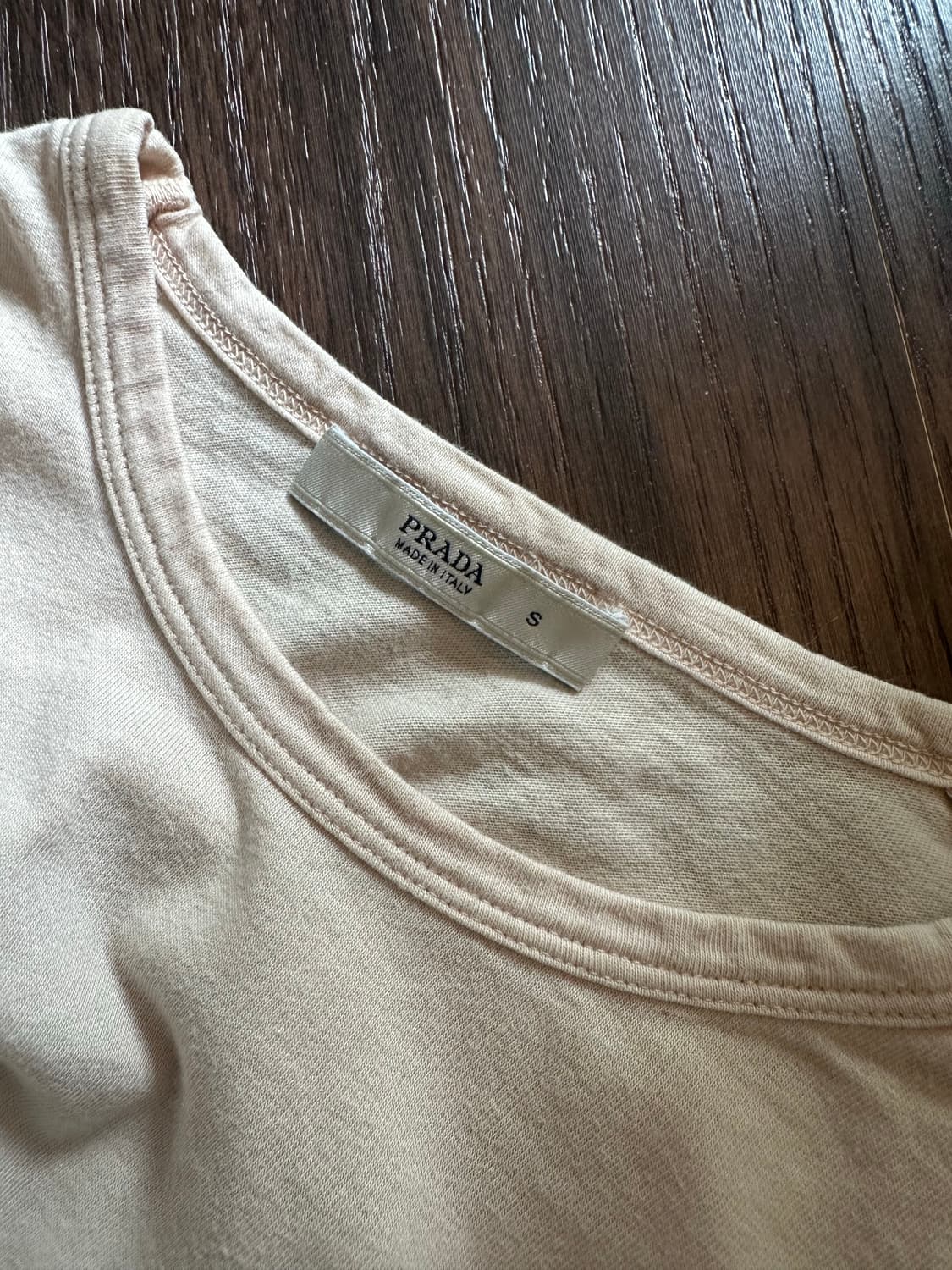 프라다 무지 티셔츠 상품이미지3