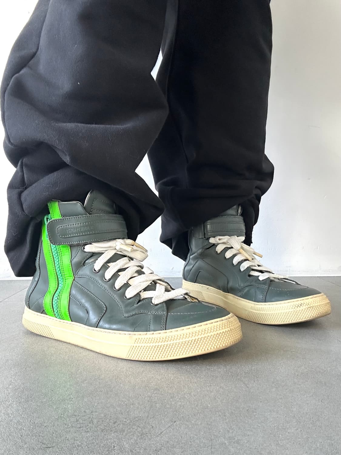 피에르 하디 집업 레더 하이탑 상품이미지1