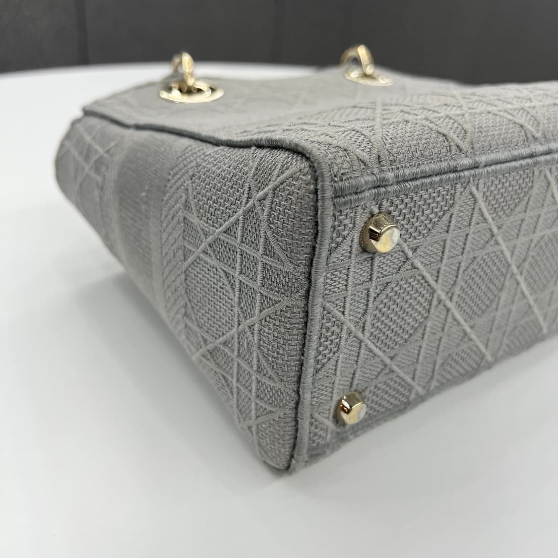 디올 레이디 디라이트 까나쥬자수 토트백 상품이미지6