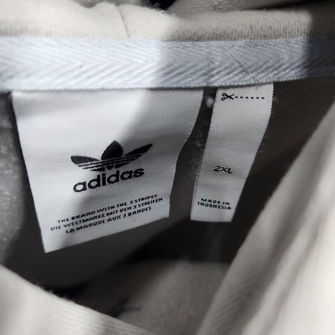 아디다스 언밸런스 삼선 미들로고 후드티 2XL 상품이미지4
