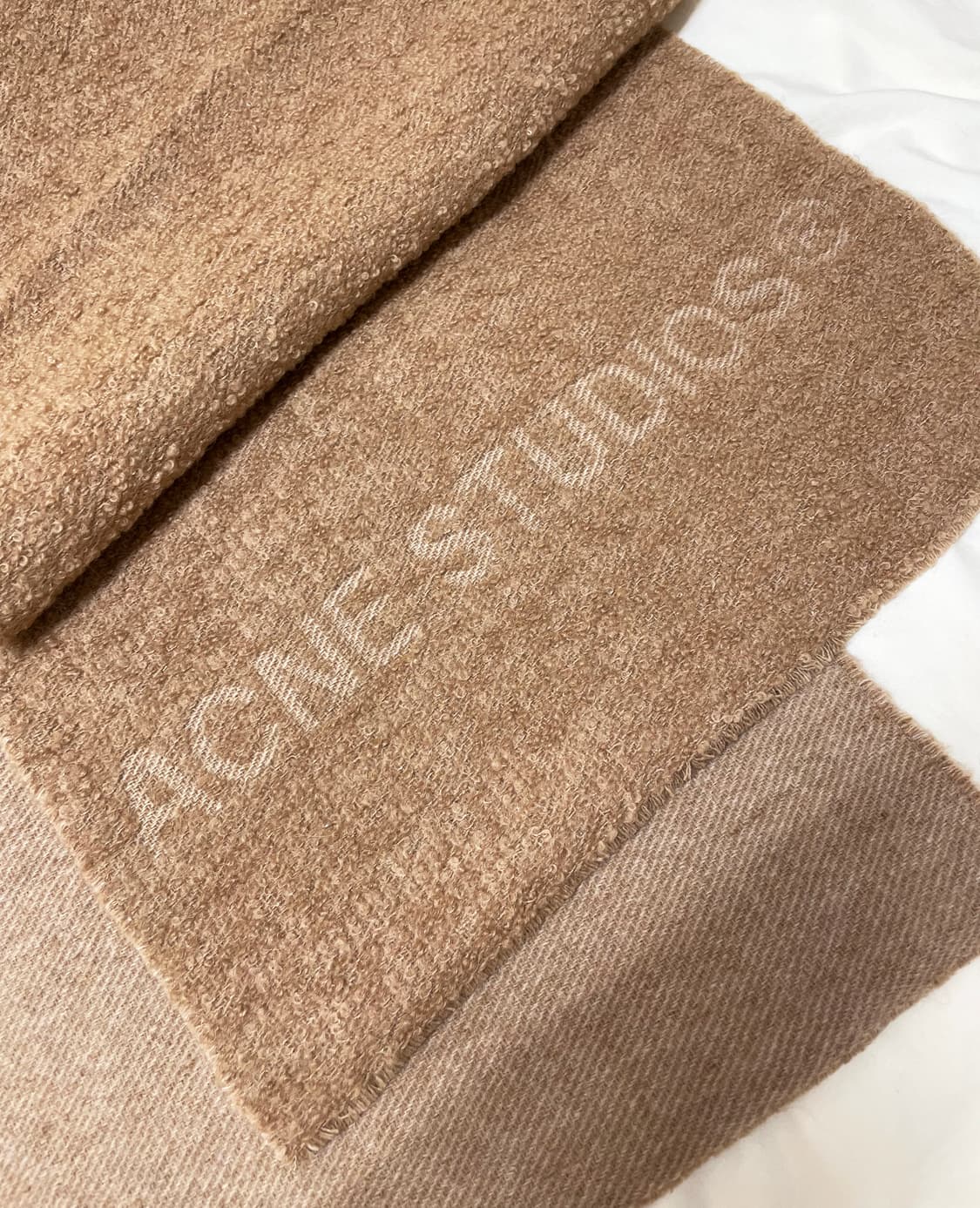 아크네 스튜디오 울 머플러 상품이미지2