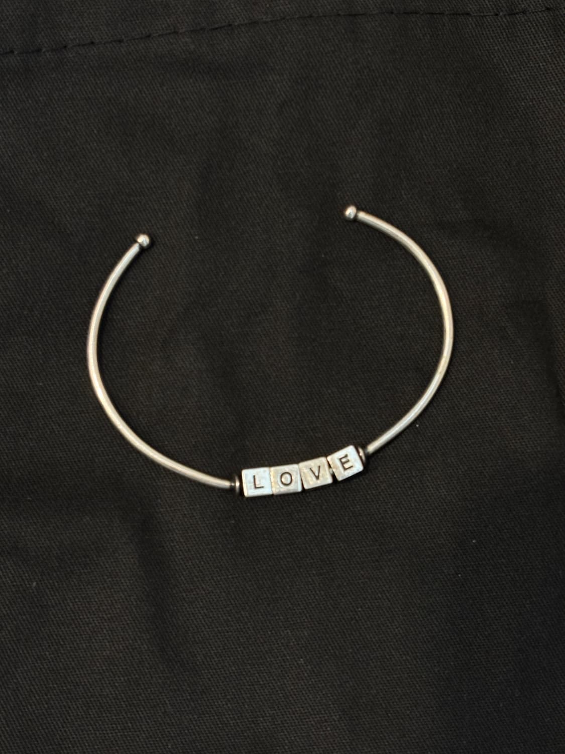 생로랑 LOVE 뱅글 팔찌 상품이미지2