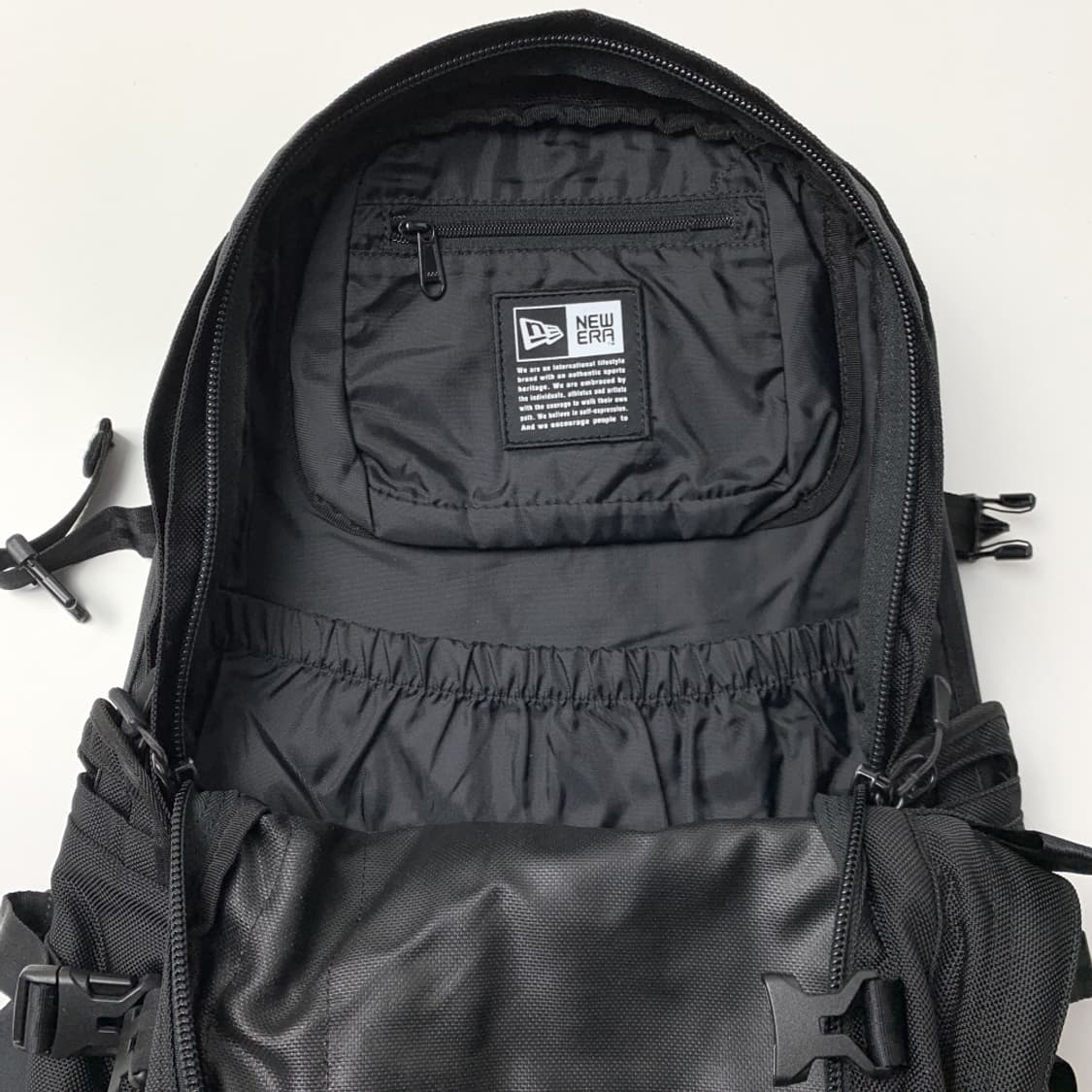 [정품/OS] 뉴에라 캐리어 블랙 남여공용 백팩
 상품이미지5