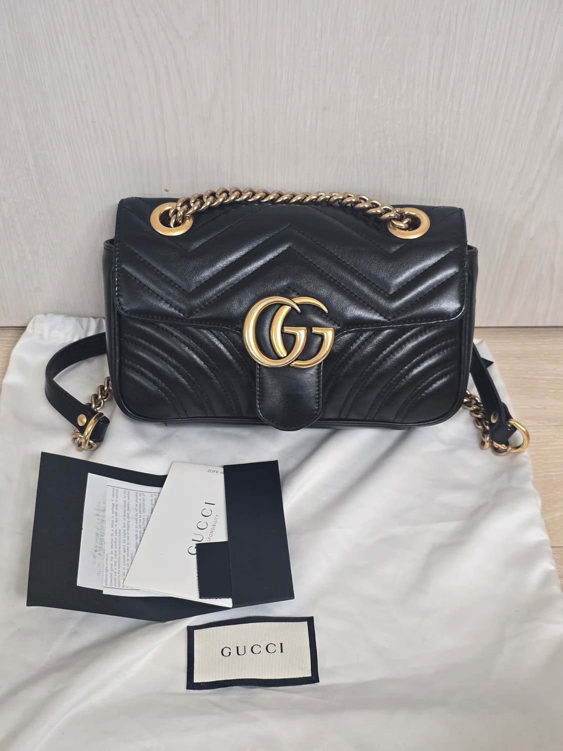 구찌 마몽 마틀라세 블랙 스몰 체인백 상품이미지1