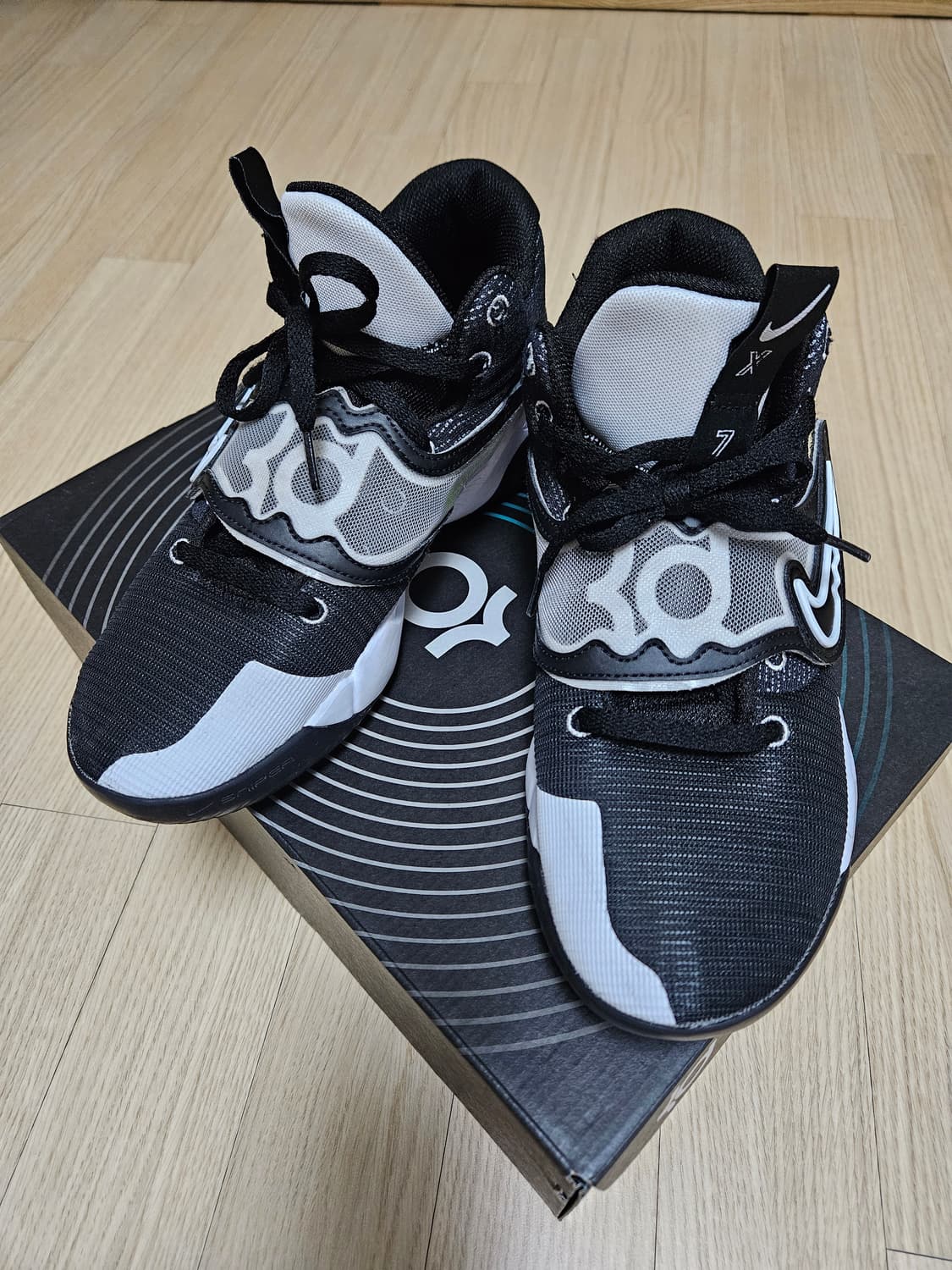 나이키 KD Trey 5 X EP 280 상품이미지1