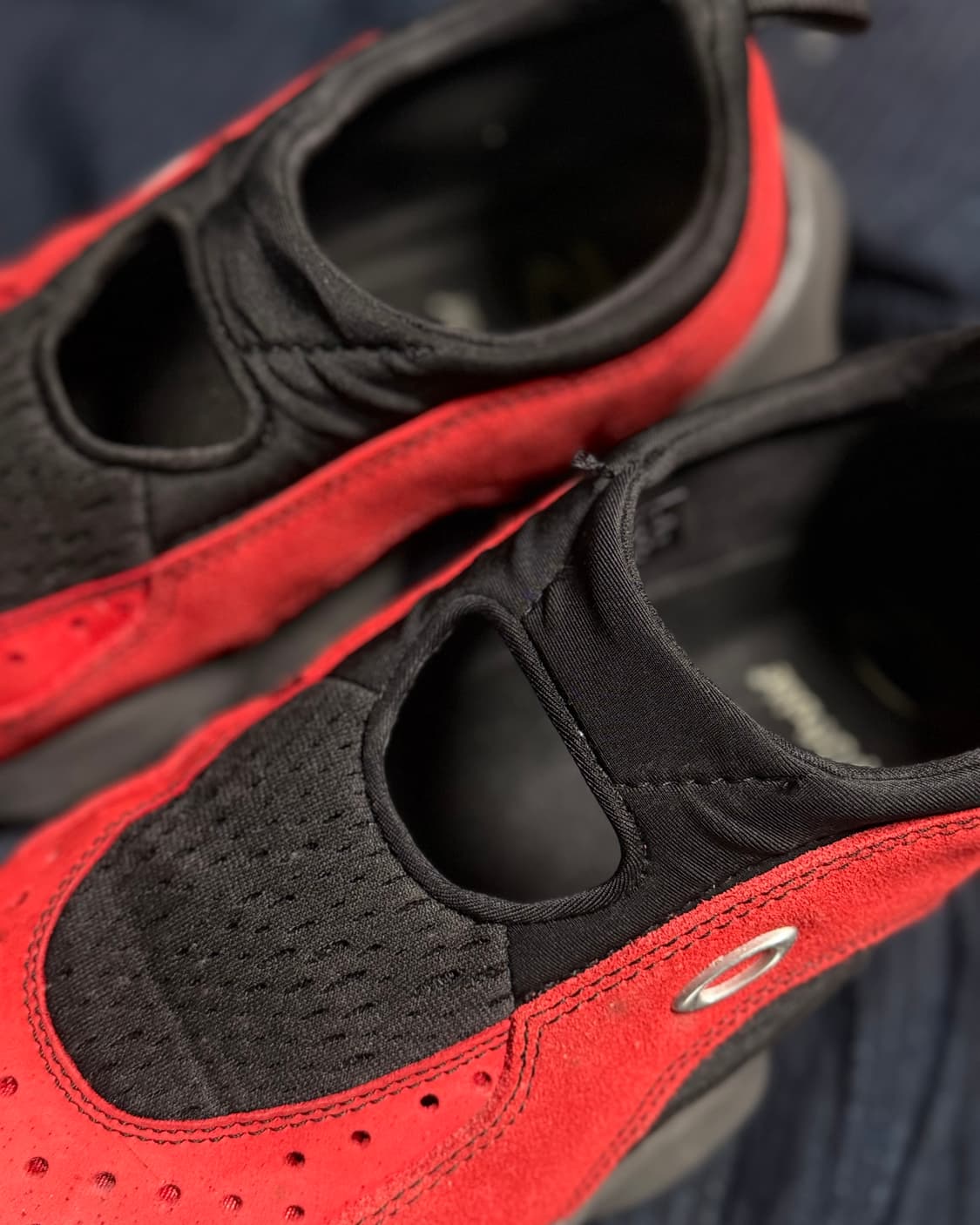 오클리 x 브레인 데드 스웨이드 플래쉬 샌들 [라바/블랙] US9 상품이미지3