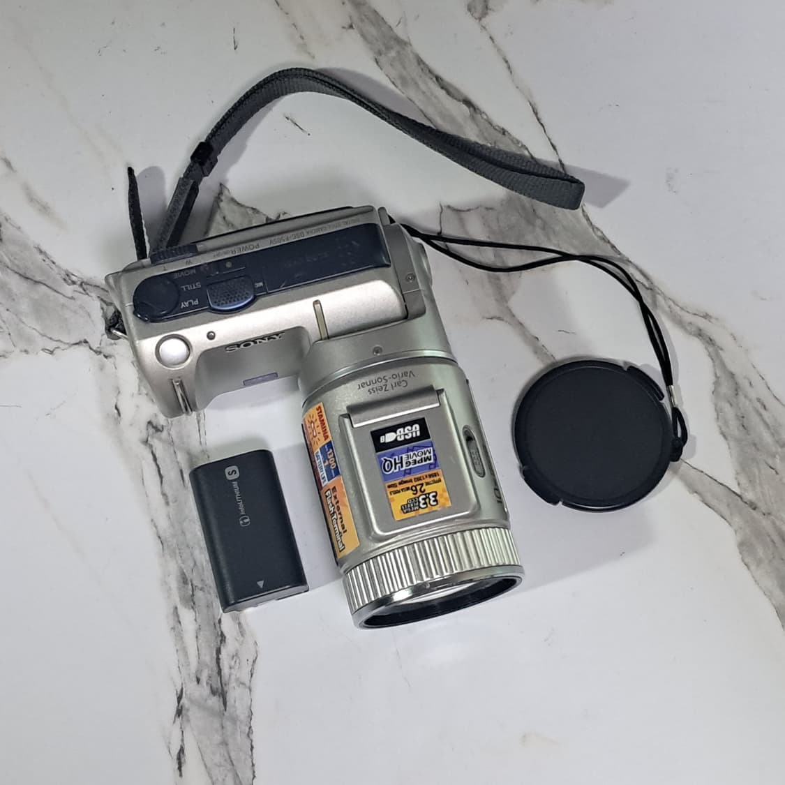 소니 사이버샷 DSC-F505V 빈티지카메라(전원불량) 상품이미지8