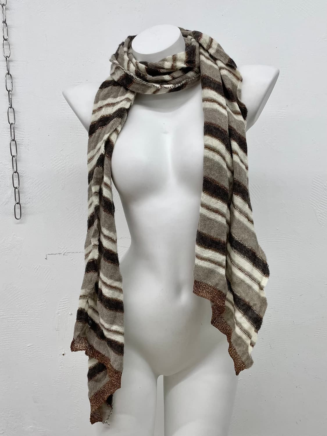 라떼 스트라이프 글리터 머플러  상품이미지3