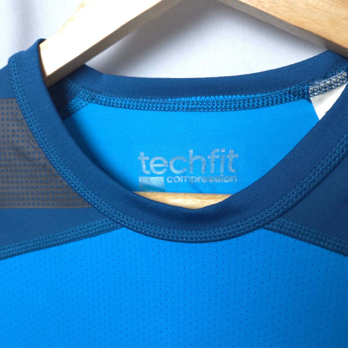 남 L-XL 아디다스 스포츠 테크핏 컴프레션 반팔티셔츠 상품이미지2