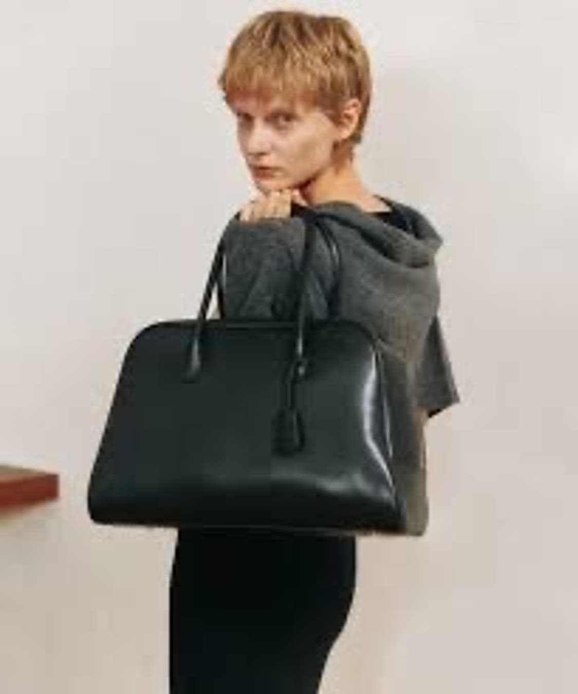 코모레비뮤지엄 카우레더 볼링백 라지 브라운 상품이미지1