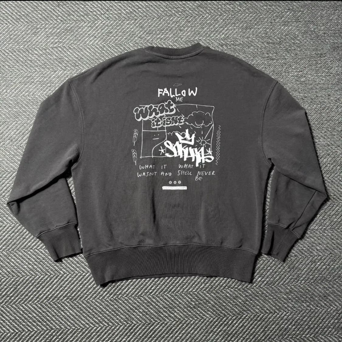 와릿이즌 팔로우 드로잉 그래픽 맨투맨 (L) 상품이미지3