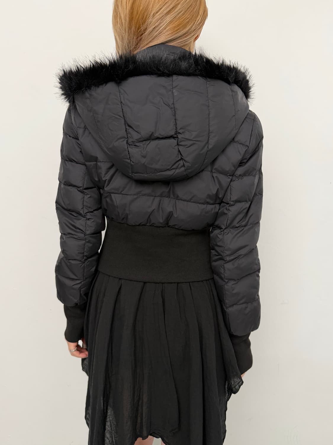 블랙 크롭 밴딩 패딩  상품이미지4