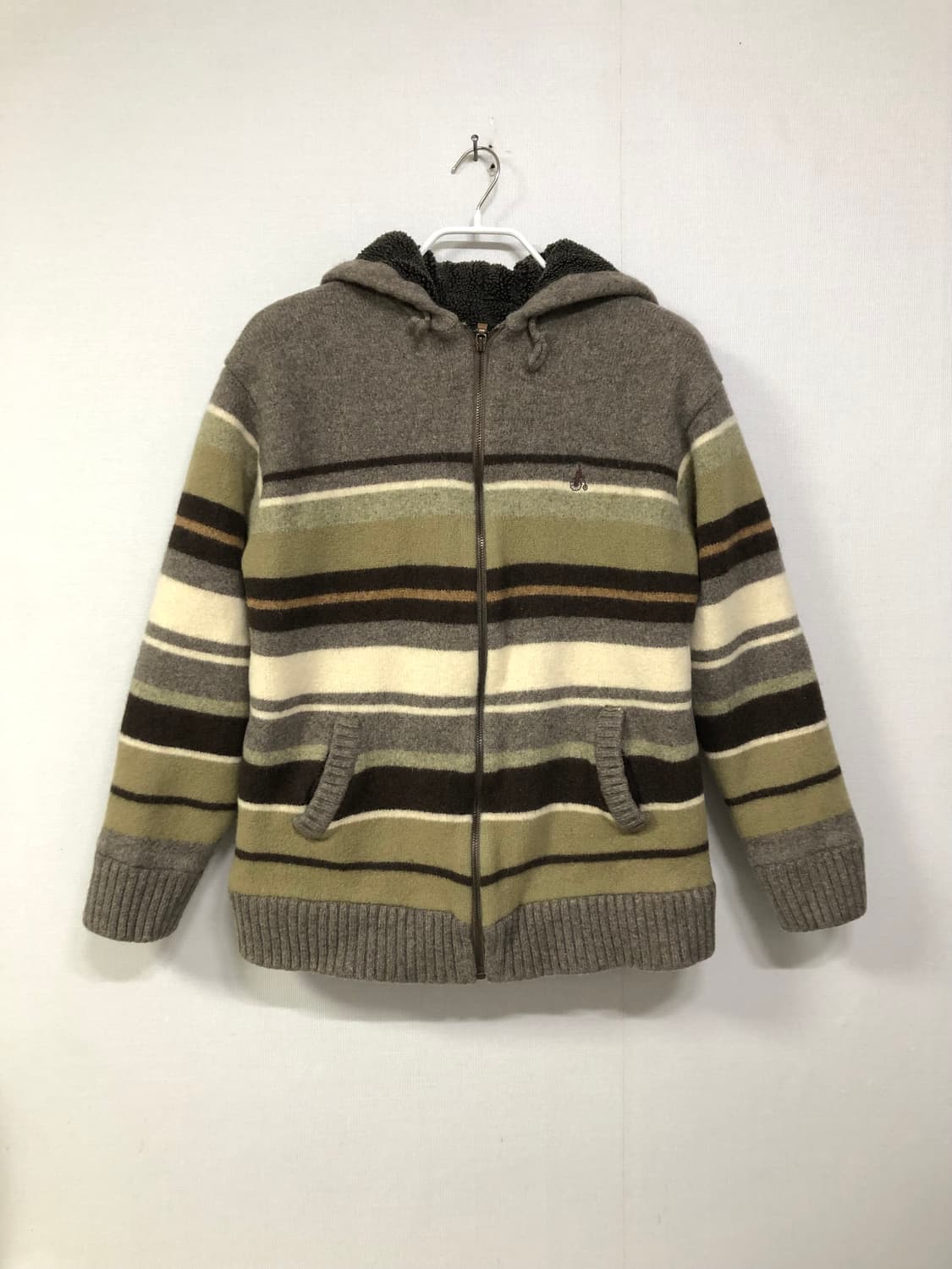 빈폴 여성 두툼한 양털 퀼팅 안감 니트 후드집업 _ 코코아 상품이미지1