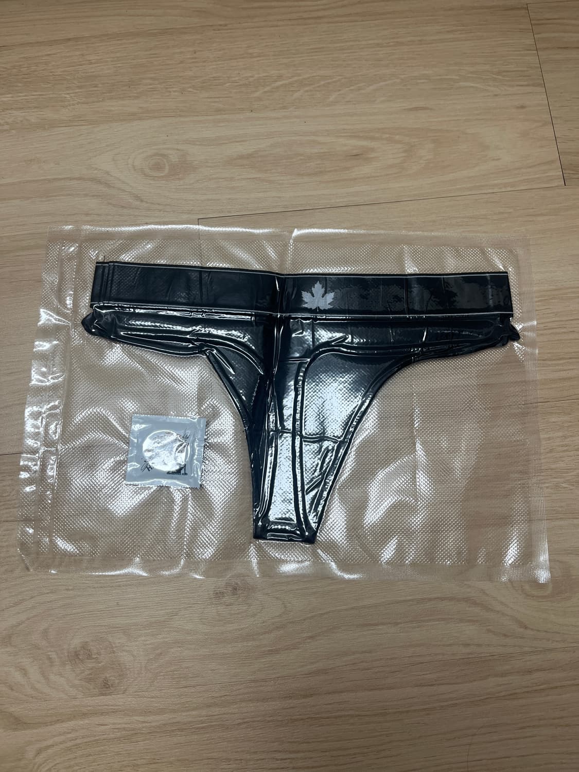 604service HARD TO GET CLASSIC THONG IN 상품이미지4