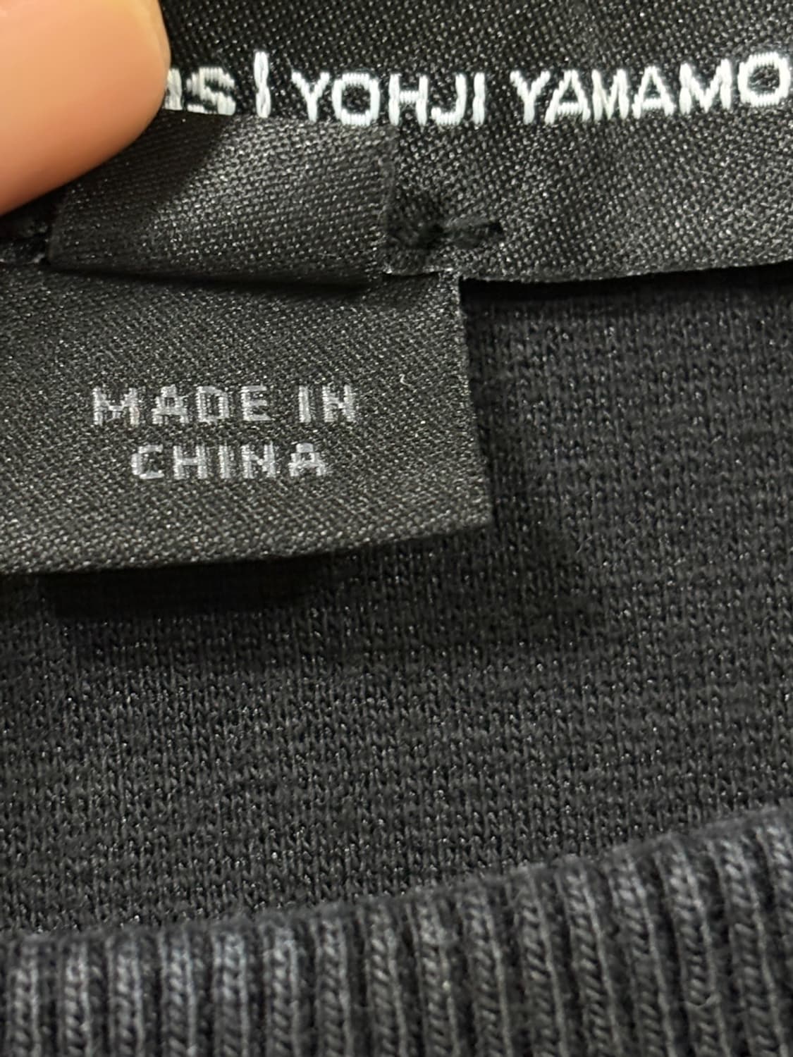 Y-3 블랙 티셔츠 상품이미지3